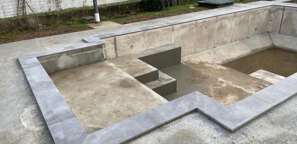 Rénovation d'une piscine type panneau