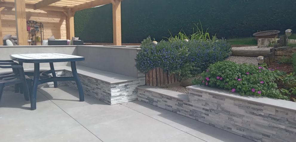 Rénovation d'une piscine et d'un aménagement extérieur à Duerne