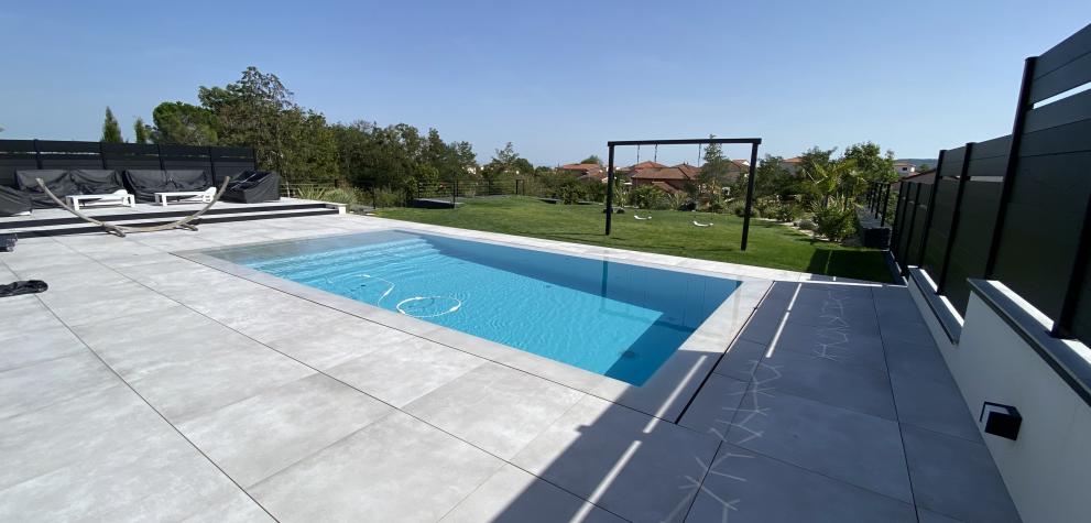 Piscine miroir à Riom (Auvergne)