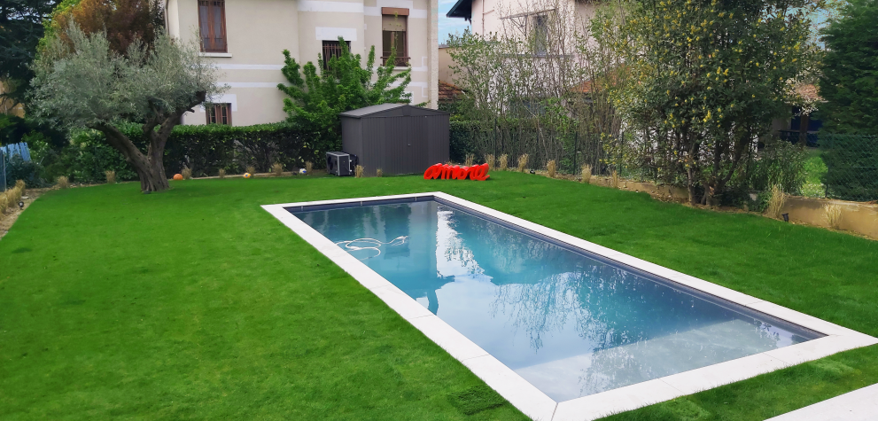 Construction d'une piscine contemporaine à Lyon