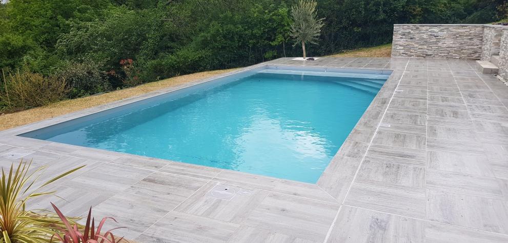 Construction d'une piscine traditionnelle à Saint Genis-les-Ollières