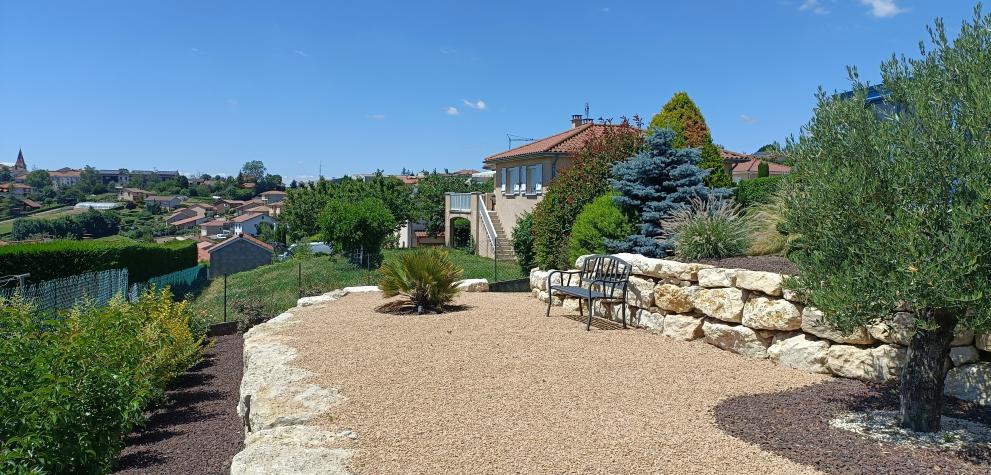 Conception d'un jardin minéral proche de Lyon